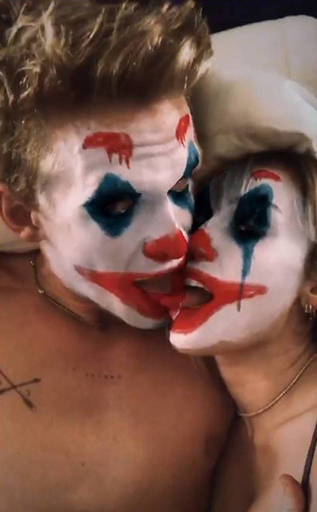 Miley Cyrus, Cody Simpson Miley Cyrus, Cody Simpson